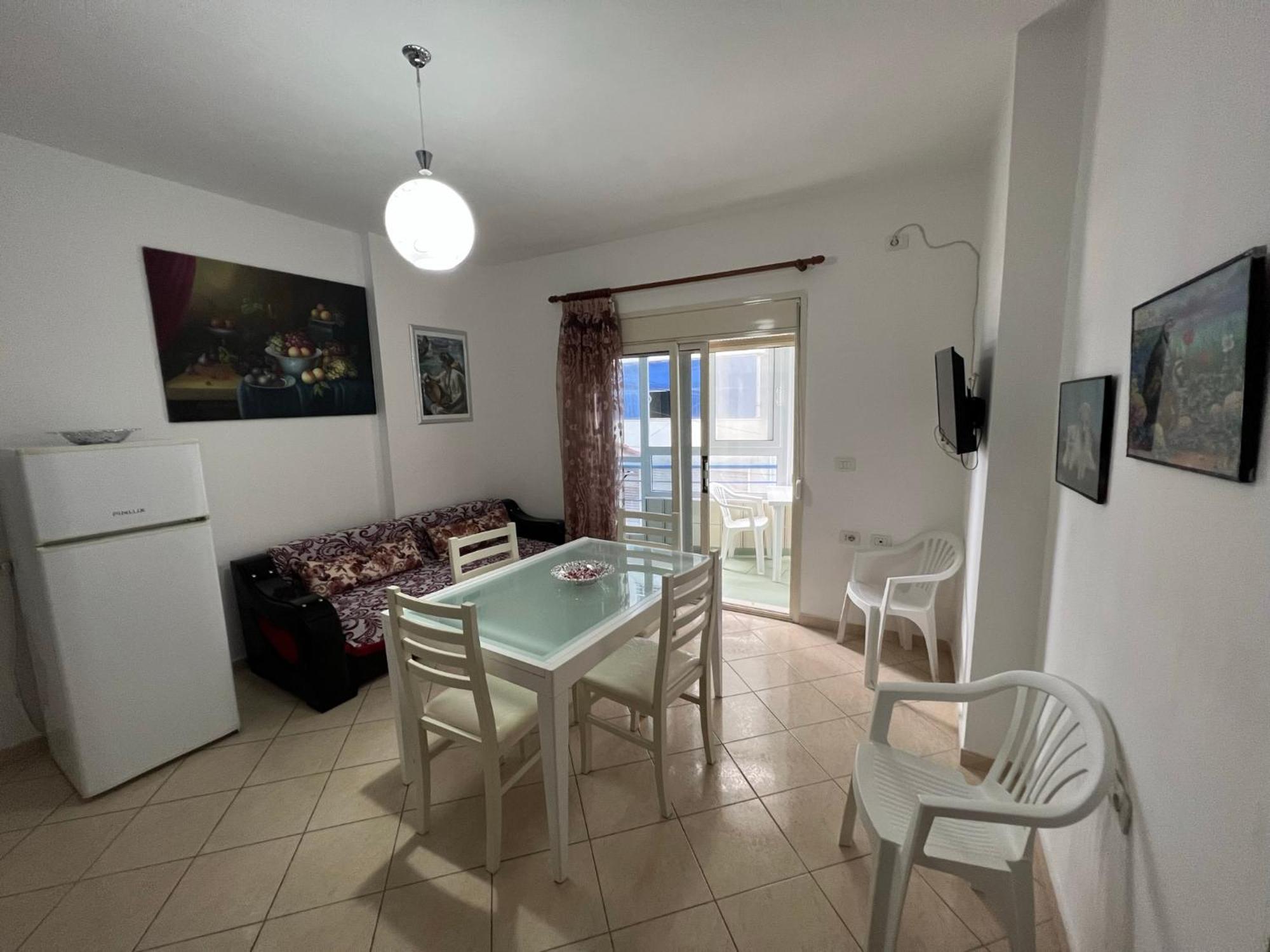 Vivi La Tua Vacanza Con L'Appartamento 1 Di Ervin! Enjoy Your Holiday With Ervin'S Apartment 1! Avlonya Dış mekan fotoğraf
